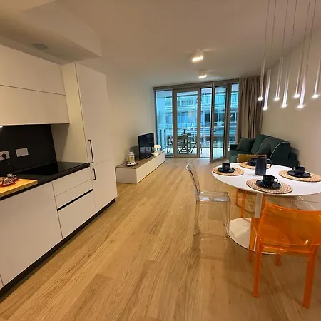 7 Waterfront Apartament *