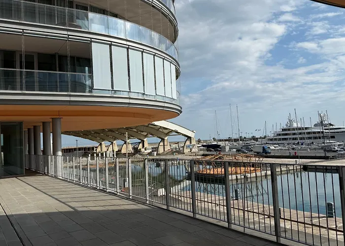 7 Waterfront * Genova