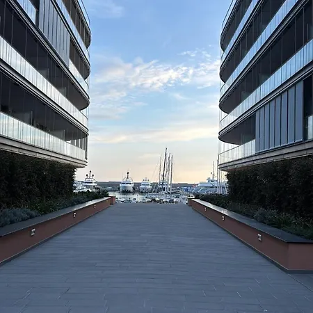 7 Waterfront *