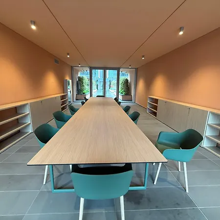 7 Waterfront Apartament