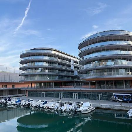 7 Waterfront Appartement *